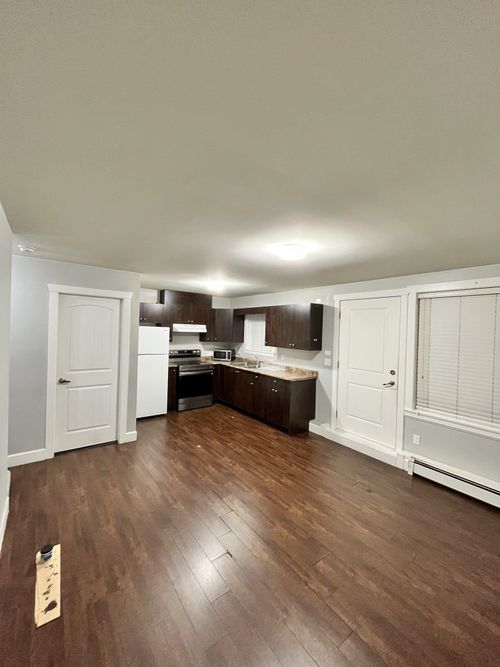 14100 60a Ave, Surrey, BC, V3X0G1 | Card Image
