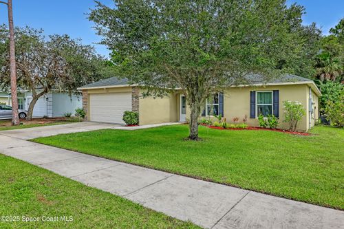 421 Carley Ln, Cocoa, FL, 32926-4259 | Card Image