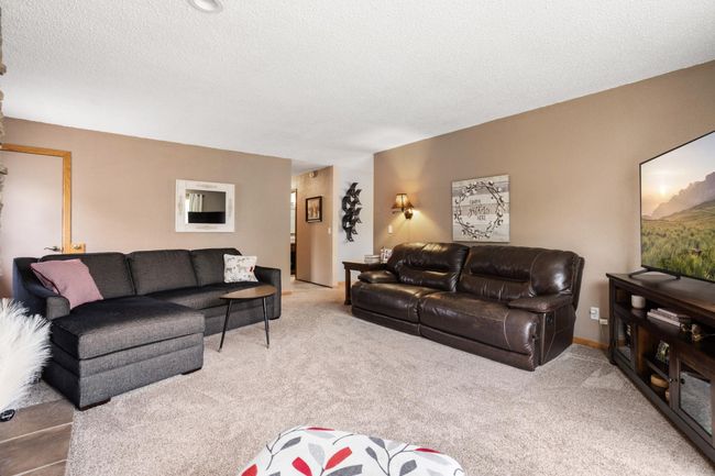 Living Room | Image 14