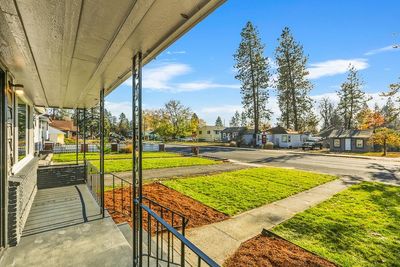 3718 W Wellesley Ave, Home with 3 bedrooms, 1 bathrooms and null parking in Spokane WA | Image 3