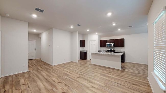 177 Creekfall Rd, House other with 3 bedrooms, 2 bathrooms and 2 parking in Burnet TX | Image 4