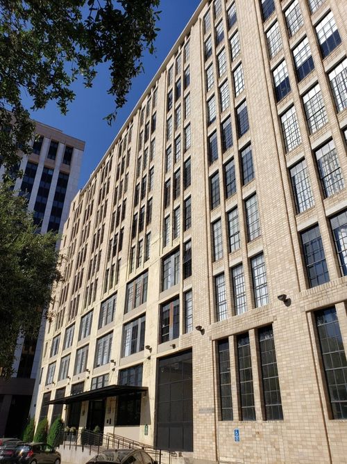 apt-303-1122 Jackson St, Dallas, TX, 75202-5221 | Card Image