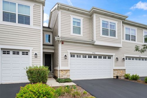3723 Provenance Way, Northbrook, IL, 60062-5070 | Card Image