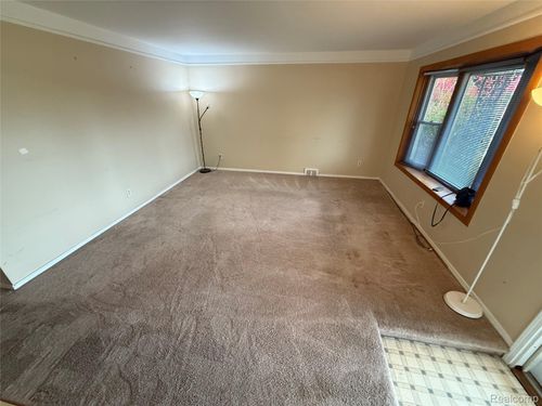 6193 Bankle Ct, Dearborn Heights, MI, 48127-2918 | Card Image