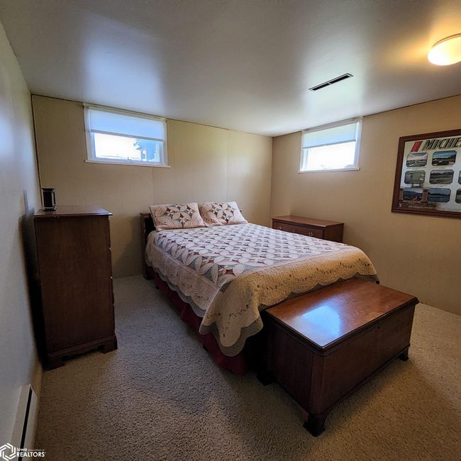 213 E Baker St, Home with 4 bedrooms, 2 bathrooms and 2 parking in Avoca IA | Image 39