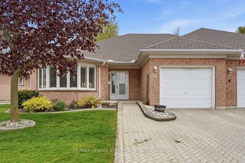 22 Ilderbrook Cir, Ilderton, ON, N0M2A0 | Card Image