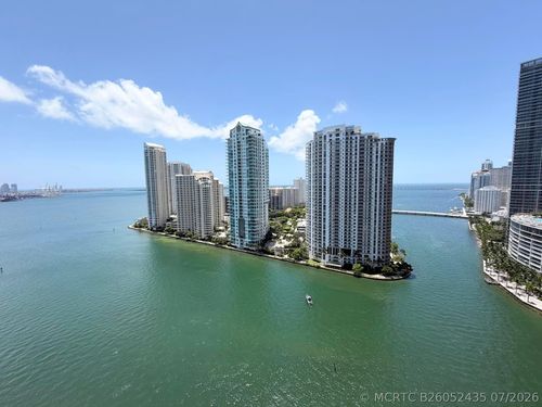 t-2208-300 S Biscayne Blvd, Miami, FL, 33131-5371 | Card Image
