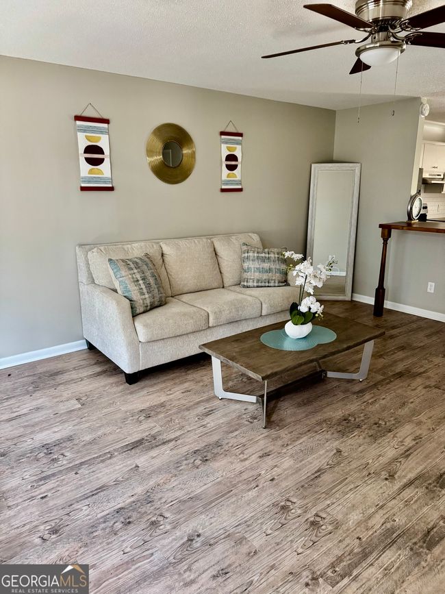 129 Stonehedge Dr, Townhouse with 2 bedrooms, 1 bathrooms and null parking in WARNER ROBINS GA | Image 5