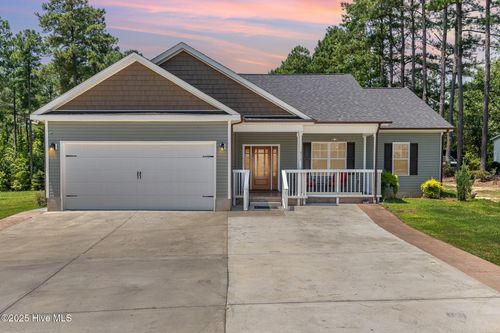 317 Old Eason Rd, Zebulon, NC, 27597-7018 | Card Image