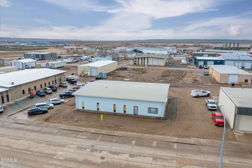 606 E Broadway, Williston, ND, 58801-6104 | Card Image