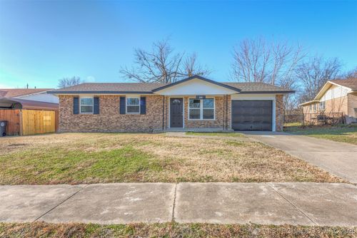 218 S 163rd East Ave, Tulsa, OK, 74108-3311 | Card Image