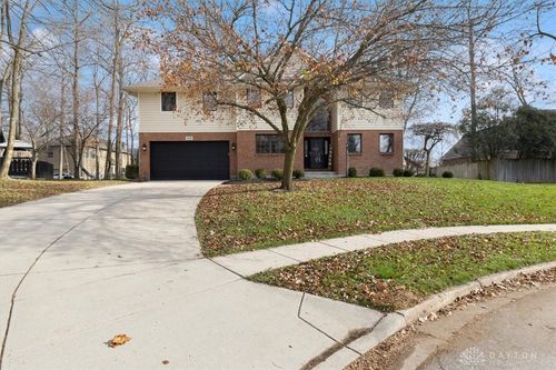 318 Shady Tree Ct, Englewood, OH, 45315-9652 | Card Image