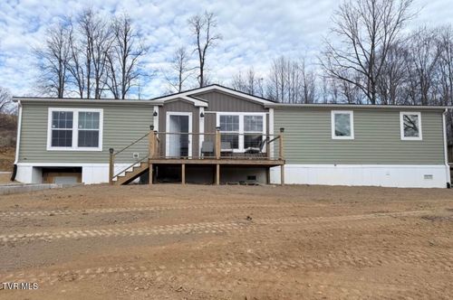 3679 High Point Rd, Castlewood, VA, 24224-6470 | Card Image