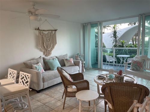 apt-208-333 Ne 21st Ave, Deerfield Beach, FL, 33441-3805 | Card Image