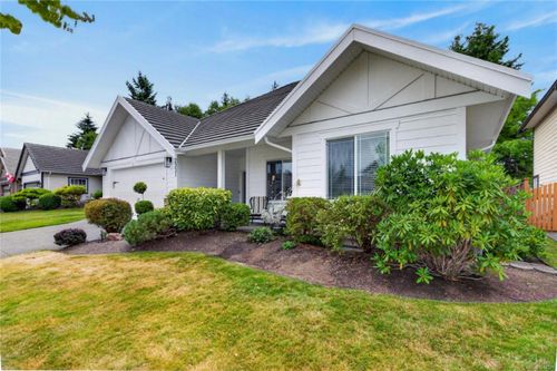 2331 Suffolk Cres, Courtenay, BC, V9N3Z4 | Card Image