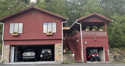 137 Maple Rd, Blowing Rock, NC, 28605-6187 | Card Image