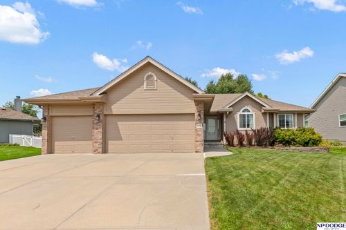 17206 Joanne Dr, Omaha, NE, 68136-4157 | Card Image