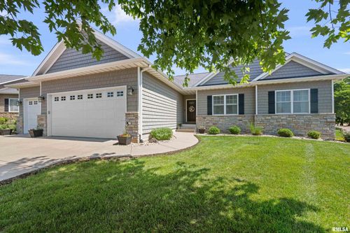 4860 59th Ave, Bettendorf, IA, 52722-1234 | Card Image