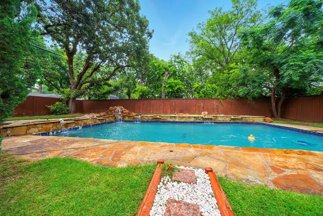 1108 Billie Ruth Ln, House other with 4 bedrooms, 2 bathrooms and null parking in Hurst TX | Image 24