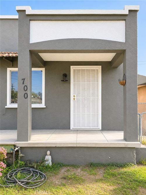 700 E State, Redlands, CA, 92374 | Card Image