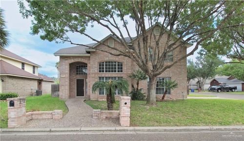 8202 N 22nd Ln, McAllen, TX, 78504-5727 | Card Image