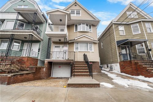 2-71 W 54th St, Bayonne, NJ, 07002-3305 | Card Image