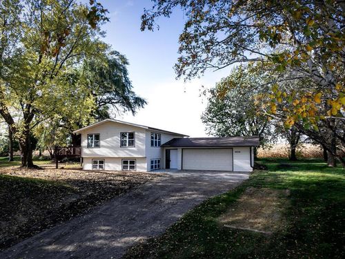 9206 Edgebrook Dr, Northfield, MN, 55057-4781 | Card Image