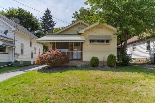52 Rhoda Ave, Youngstown, OH, 44509-2006 | Card Image