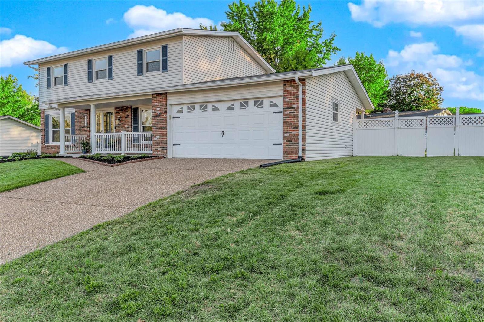 Essex Dr, Saint Charles, MO 63301