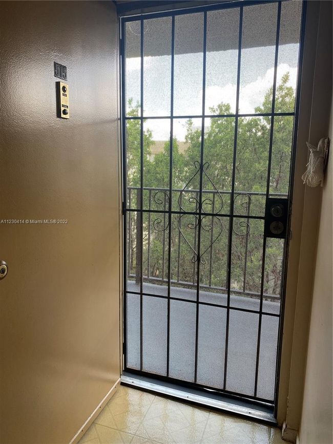 APT-515 - 6190 Woodlands Blvd, Condo with 2 bedrooms, 2 bathrooms and null parking in Tamarac FL | Image 4