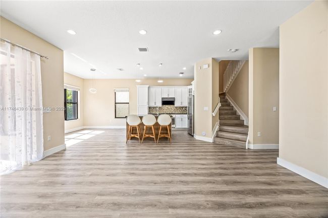 3346 W 96 Th Pl, House other with 3 bedrooms, 3 bathrooms and null parking in Hialeah FL | Image 5