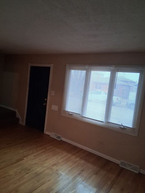 215 E 90th Pl, Chicago, IL, 60619-7335 | Card Image