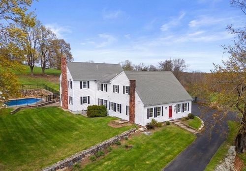 63 Uxbridge Rd, Sutton, MA, 01590-1713 | Card Image