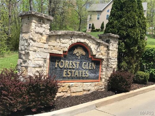 2791 Forest Glen Dr, Pacific, MO, 63069-5940 | Card Image