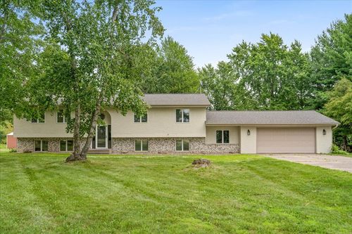1735 Highway 63, New Richmond, WI, 54017 | Card Image
