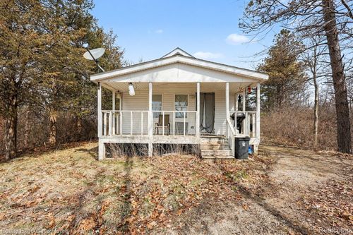 6015 Michigan Ave, Tipton, MI, 49287-9615 | Card Image