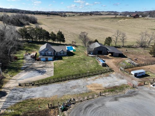 193 Harmony Acres Dr W, Jonesborough, TN, 37659-3323 | Card Image