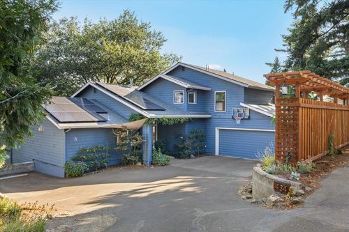 434 Monte Vista Dr, Ashland, OR, 97520-9621 | Card Image
