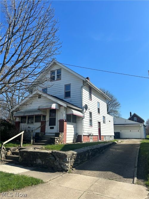 676 Kipling St, Akron, OH, 44306-1432 | Card Image