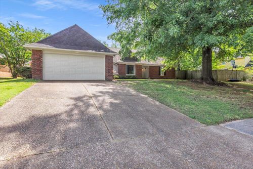 870 Cully Rd, Cordova, TN, 38018-6449 | Card Image