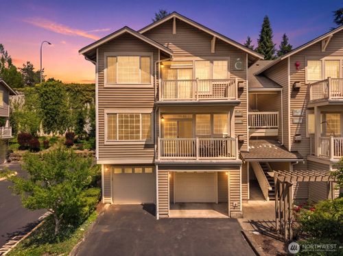 c18550-18550 Ne 57th St, Redmond, WA, 98052-6111 | Card Image