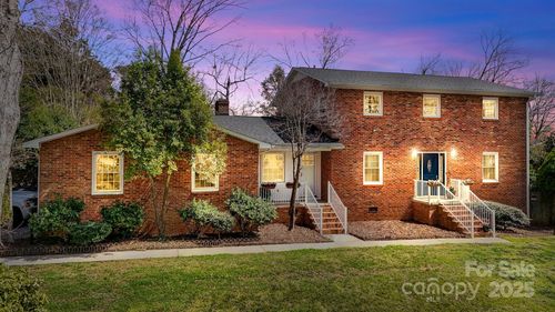 536 Shiloh Church Rd, Hickory, NC, 28601-8594 | Card Image