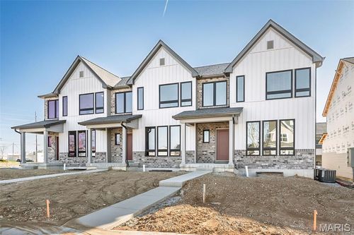 30 Pheasant Ring Dr, Saint Peters, MO, 63376-4268 | Card Image