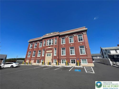 apt-11-216 Penn St, BATH, PA, 18014-1531 | Card Image