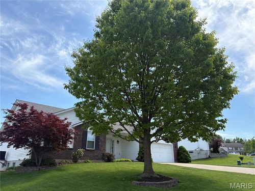 1256 N Brampton Dr, Saint Charles, MO, 63304-5075 | Card Image
