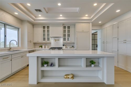 2104 Hot Oak Ridge St, Las Vegas, NV, 89134-5518 | Card Image