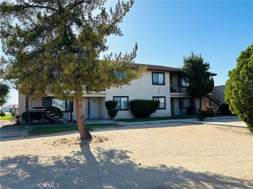 16585 Green Tree Blvd, Victorville, CA, 92395 | Card Image