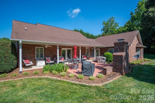 2928 Palmer Dr Ne, Conover, NC, 28613-9304 | Card Image