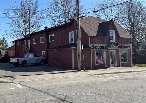 141 Hotchkiss St, Gravenhurst, ON, P1P1H6 | Card Image