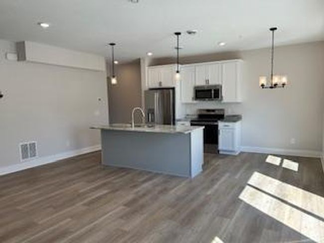 3405 Douglas Dr N, Townhouse with 3 bedrooms, 3 bathrooms and null parking in Crystal MN | Image 7